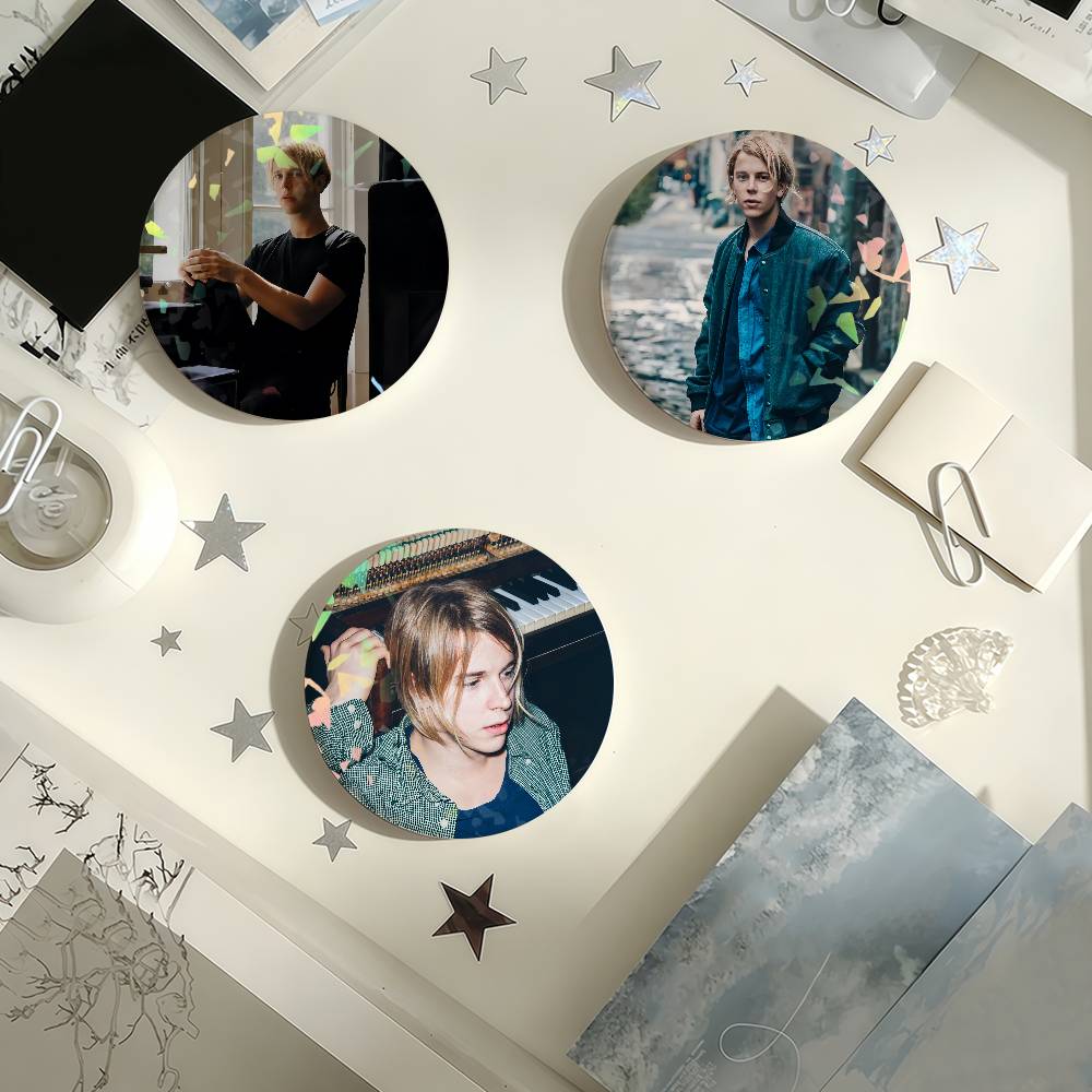 Japan Lifestyle - Pin Bros Kreatif Singer T-Tom Odell